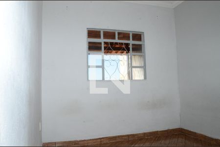 Quarto 1 de casa para alugar com 2 quartos, 100m² em Paulo Vi, Belo Horizonte