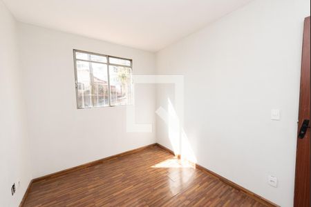 Quarto 1 de apartamento para alugar com 2 quartos, 56m² em Camargos, Belo Horizonte