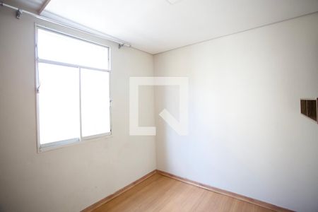 Quarto 2 de apartamento à venda com 2 quartos, 42m² em Inconfidentes, Contagem