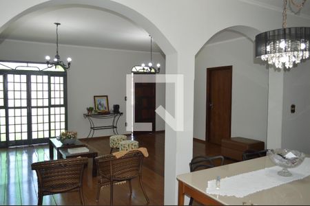 Casa para alugar com 3 quartos, 329m² em Ribeirânia, Ribeirão Preto