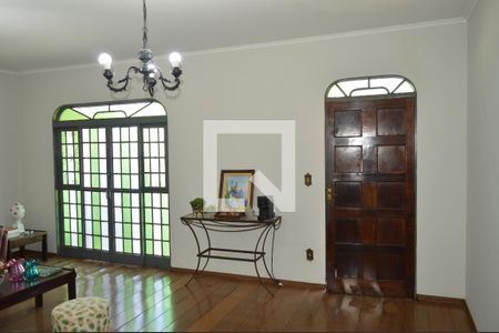 Casa para alugar com 3 quartos, 329m² em Ribeirânia, Ribeirão Preto