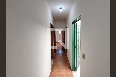 Corredor de casa para alugar com 3 quartos, 115m² em Jardim Karaíba, Uberlândia
