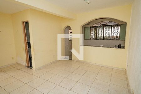 Sala 1 de casa para alugar com 3 quartos, 153m² em Campo Grande, Rio de Janeiro