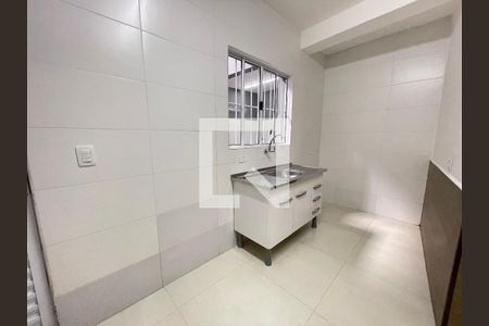 Sala/Cozinha de casa para alugar com 1 quarto, 40m² em Jardim Guarau, São Paulo
