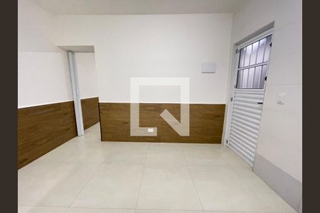 Sala/Cozinha de casa para alugar com 1 quarto, 40m² em Jardim Guarau, São Paulo