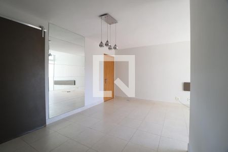 Sala de apartamento para alugar com 2 quartos, 74m² em Patrimônio, Uberlândia