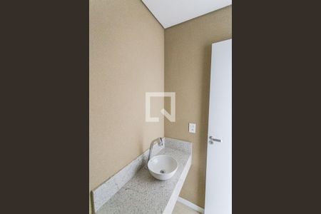 Lavabo na Sala de apartamento para alugar com 2 quartos, 63m² em Santo Antônio, Belo Horizonte