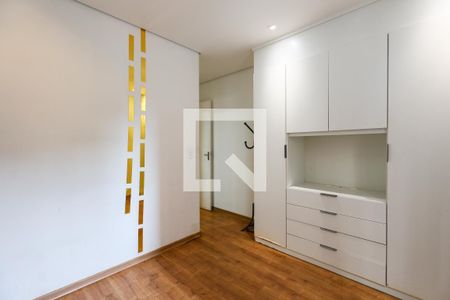 Suíte de apartamento à venda com 2 quartos, 74m² em Jardim Maria Rosa, Taboão da Serra
