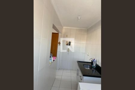 Banheiro de apartamento para alugar com 2 quartos, 45m² em Vila Sonia, Praia Grande