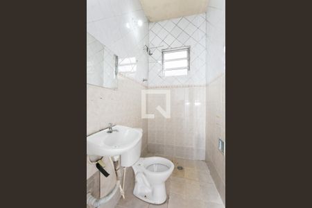 Banheiro  de casa para alugar com 1 quarto, 40m² em Cidade Antônio Estêvão de Carvalho, São Paulo