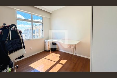Quarto de apartamento à venda com 3 quartos, 110m² em Buritis, Belo Horizonte