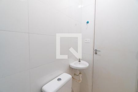 Banheiro de casa para alugar com 1 quarto, 50m² em Vila do Encontro, São Paulo