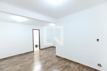 Casa à venda com 3 quartos, 160m² em Água Branca, Contagem