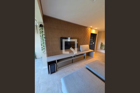Sala de casa para alugar com 2 quartos, 73m² em Empresarial 18 do Forte, Barueri