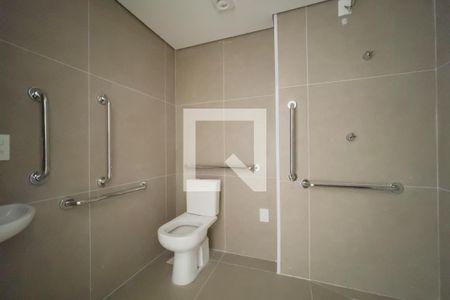 Banheiro de kitnet/studio para alugar com 1 quarto, 33m² em Vila Osasco, Osasco