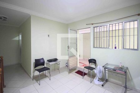 Corredor de casa para alugar com 3 quartos, 360m² em Cidade São Mateus, São Paulo