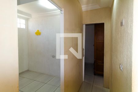Corredor dos Quartos de casa para alugar com 3 quartos, 180m² em Parque Santa Madalena, São Paulo