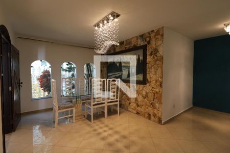 Sala de casa para alugar com 5 quartos, 227m² em Osvaldo Cruz, São Caetano do Sul