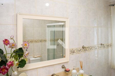 Banheiro Suíte 1 de casa à venda com 3 quartos, 300m² em Jardim Textil, São Paulo