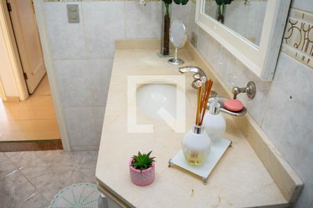 Banheiro Suíte 1 de casa à venda com 3 quartos, 300m² em Jardim Textil, São Paulo