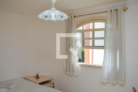 Suíte 2 de casa à venda com 3 quartos, 300m² em Jardim Textil, São Paulo