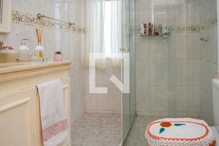 Banheiro Suíte 1 de casa à venda com 3 quartos, 300m² em Jardim Textil, São Paulo