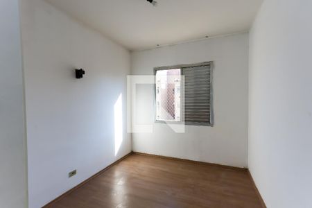 quarto 1 de apartamento para alugar com 3 quartos, 60m² em Parque Pinheiros, Taboão da Serra