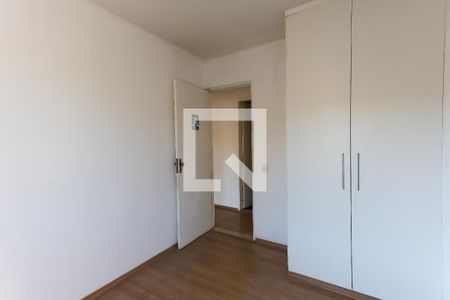 quarto 1 de apartamento para alugar com 3 quartos, 60m² em Parque Pinheiros, Taboão da Serra