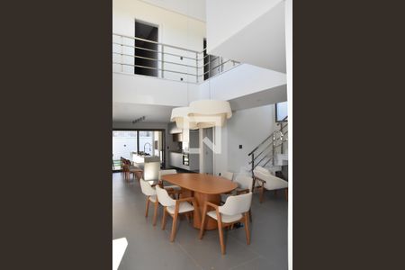 Sala de Jantar - lustre de casa de condomínio à venda com 3 quartos, 238m² em Gramadão, Jundiaí
