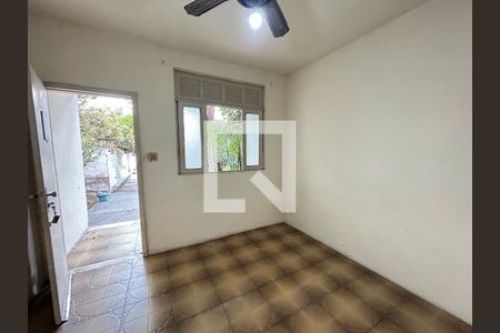Sala 1 de casa para alugar com 2 quartos, 72m² em Praça Seca, Rio de Janeiro