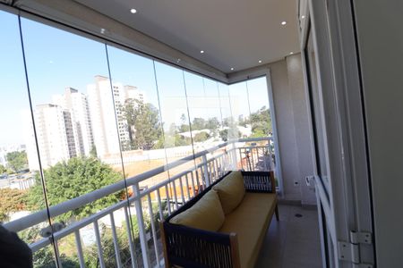 Varanda de apartamento para alugar com 2 quartos, 61m² em Vila Isa, São Paulo