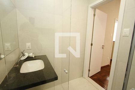 Banheiro de kitnet/studio à venda com 1 quarto, 40m² em Centro, Belo Horizonte