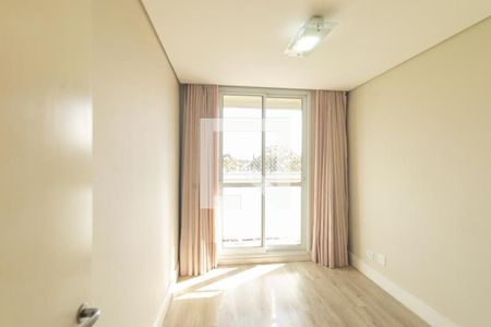 Quarto 1 de apartamento para alugar com 2 quartos, 68m² em Capão Raso, Curitiba