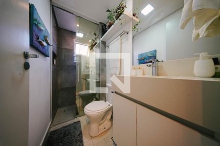 Banheiro de apartamento à venda com 1 quarto, 32m² em Vila Guilhermina, São Paulo