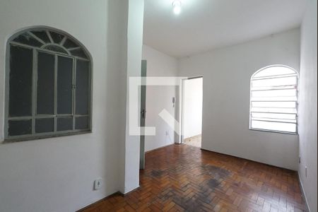 Sala de casa de condomínio para alugar com 2 quartos, 65m² em Cambuci, São Paulo