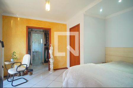 suite de casa à venda com 5 quartos, 300m² em Industrial, Novo Hamburgo