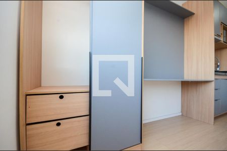 Sala / Quarto de kitnet/studio à venda com 1 quarto, 18m² em Jardim Jaragua (sao Domingos), São Paulo