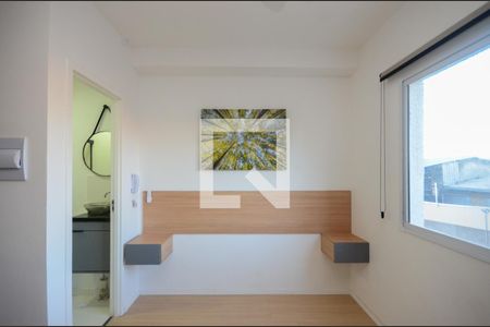 Sala / Quarto de kitnet/studio à venda com 1 quarto, 18m² em Jardim Jaragua (sao Domingos), São Paulo
