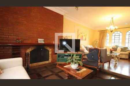 Casa à venda com 4 quartos, 232m² em Santa Maria, Santo André