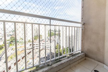 Sacada de apartamento para alugar com 3 quartos, 68m² em Jardim Tupanci, Barueri
