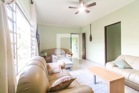 Sala de casa à venda com 2 quartos, 194m² em Vila Carmosina, São Paulo