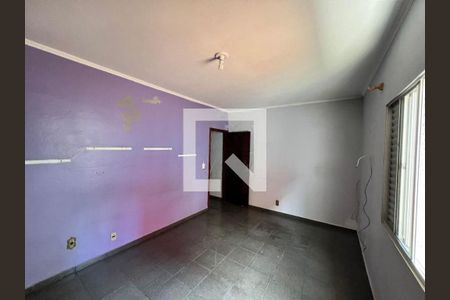 Casa à venda com 3 quartos, 250m² em Jardim Marek, Santo André