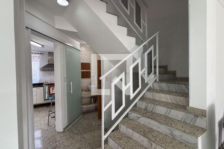 Sala 1 de casa para alugar com 3 quartos, 300m² em Embaré, Santos