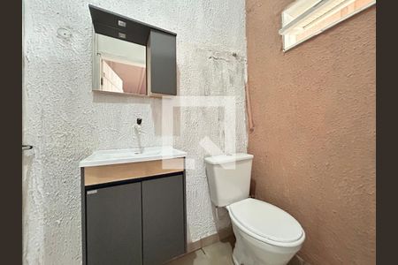 Banheiro  de casa para alugar com 1 quarto, 35m² em Campeche, Florianópolis