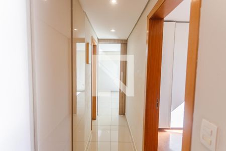 Corredor de apartamento para alugar com 3 quartos, 85m² em Maria Virgínia, Belo Horizonte