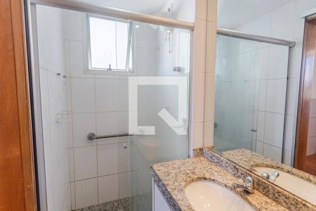 Banheiro da Suíte de apartamento para alugar com 3 quartos, 85m² em Maria Virgínia, Belo Horizonte
