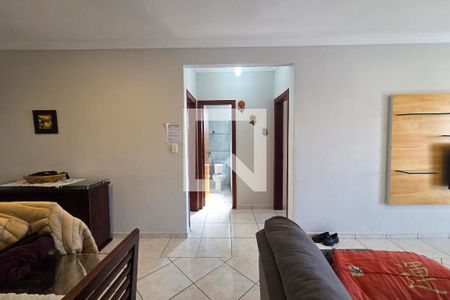 Sala de apartamento para alugar com 2 quartos, 74m² em Guilhermina, Praia Grande