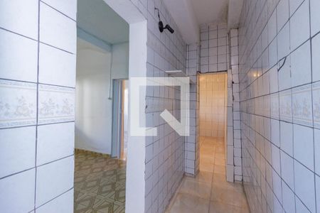Corredor de casa para alugar com 1 quarto, 43m² em Vila Picinin, São Paulo