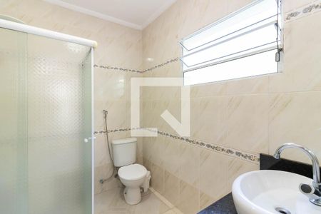 Banheiro da Suíte 1 de casa de condomínio para alugar com 2 quartos, 100m² em Casa Verde Alta, São Paulo