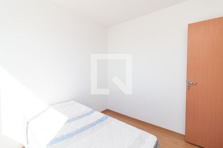 Quarto 2 de apartamento para alugar com 2 quartos, 46m² em Restinga, Porto Alegre